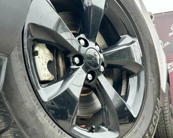 Білий Джип Cherokee, об'ємом двигуна 3.24 л та пробігом 69 тис. км за 21700 $, фото 5 на Automoto.ua