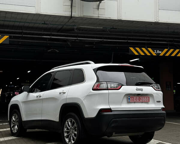 Джип Чероки 2021 в Киеве на Automoto.ua Белый Джип Чероки, объемом двигателя 2.36 л и пробегом 102 тыс. км за 15999 $, фото 2 на Automoto.ua