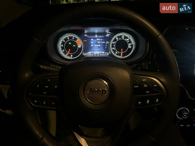 Белый Джип Чероки, объемом двигателя 3.24 л и пробегом 52 тыс. км за 21000 $, фото 15 на Automoto.ua