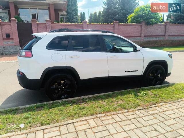 Білий Джип Cherokee, об'ємом двигуна 3.24 л та пробігом 70 тис. км за 21500 $, фото 11 на Automoto.ua