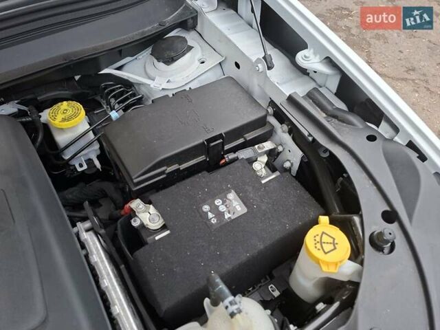 Білий Джип Cherokee, об'ємом двигуна 3.2 л та пробігом 78 тис. км за 23500 $, фото 39 на Automoto.ua