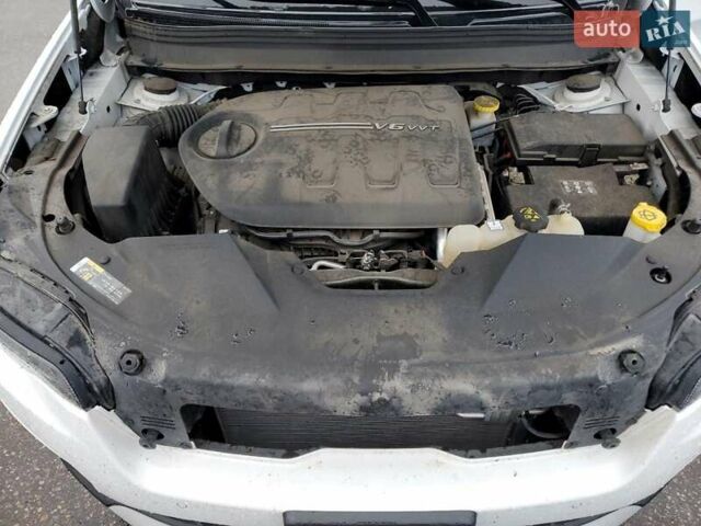 Белый Джип Чероки, объемом двигателя 3.24 л и пробегом 87 тыс. км за 5000 $, фото 10 на Automoto.ua