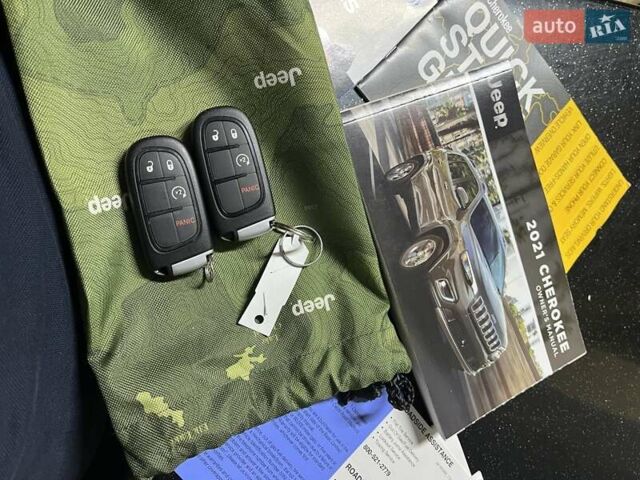 Белый Джип Чероки, объемом двигателя 2.4 л и пробегом 35 тыс. км за 17500 $, фото 8 на Automoto.ua
