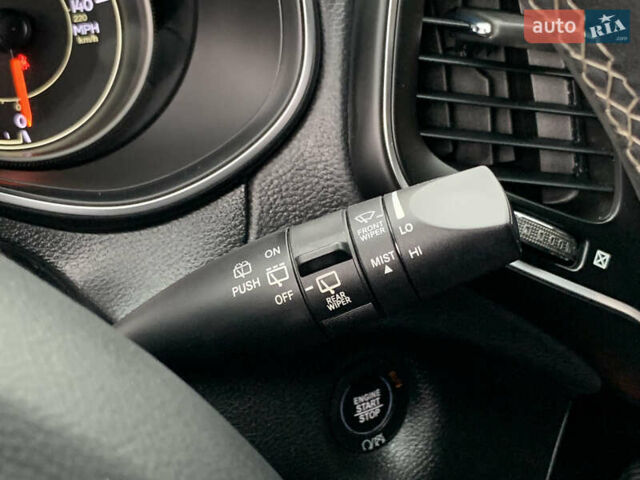 Белый Джип Чероки, объемом двигателя 3.2 л и пробегом 49 тыс. км за 22755 $, фото 55 на Automoto.ua