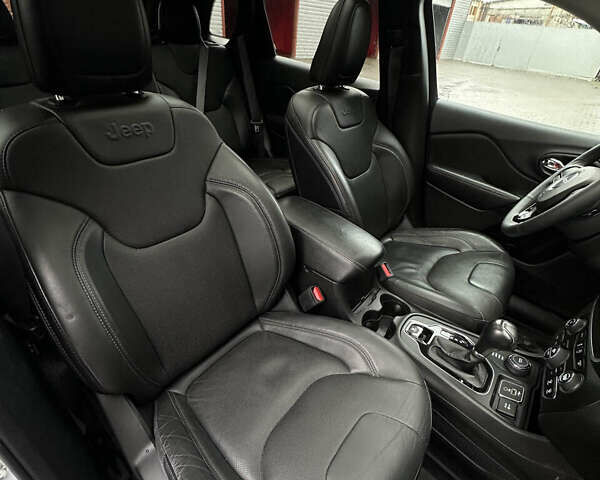 Білий Джип Cherokee, об'ємом двигуна 3.24 л та пробігом 69 тис. км за 21700 $, фото 33 на Automoto.ua