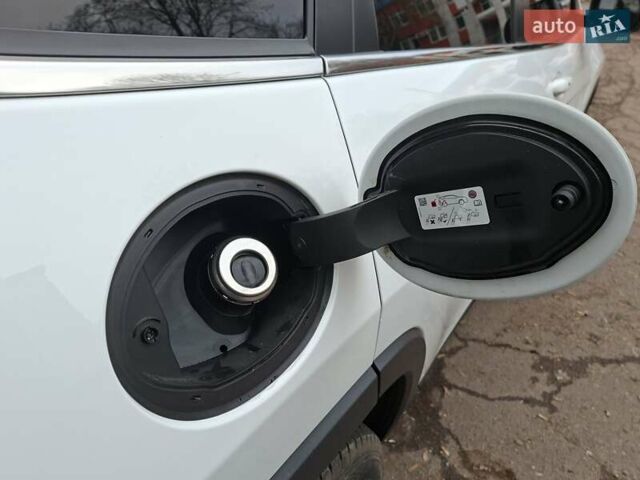 Білий Джип Cherokee, об'ємом двигуна 3.2 л та пробігом 78 тис. км за 23500 $, фото 28 на Automoto.ua