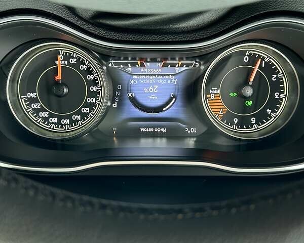 Білий Джип Cherokee, об'ємом двигуна 3.24 л та пробігом 69 тис. км за 21700 $, фото 31 на Automoto.ua