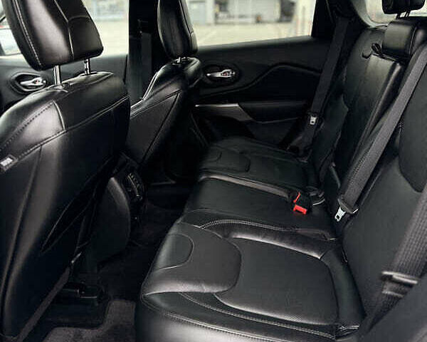 Білий Джип Cherokee, об'ємом двигуна 3.24 л та пробігом 72 тис. км за 17600 $, фото 16 на Automoto.ua