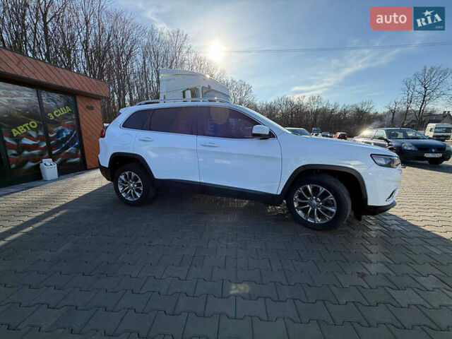 Белый Джип Чероки, объемом двигателя 0 л и пробегом 100 тыс. км за 16000 $, фото 3 на Automoto.ua