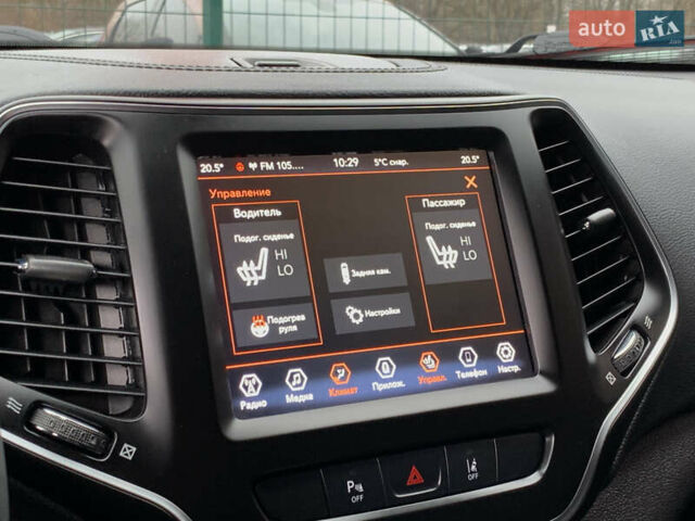 Белый Джип Чероки, объемом двигателя 3.2 л и пробегом 49 тыс. км за 22755 $, фото 62 на Automoto.ua
