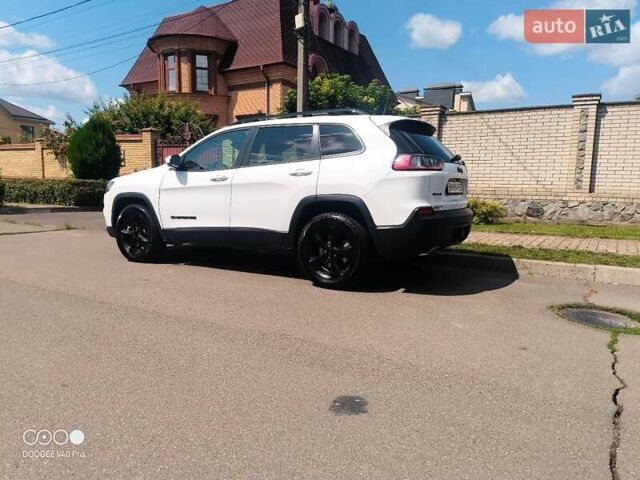 Білий Джип Cherokee, об'ємом двигуна 3.24 л та пробігом 70 тис. км за 21500 $, фото 12 на Automoto.ua