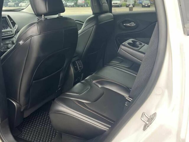 Белый Джип Чероки, объемом двигателя 3.2 л и пробегом 20 тыс. км за 9000 $, фото 9 на Automoto.ua