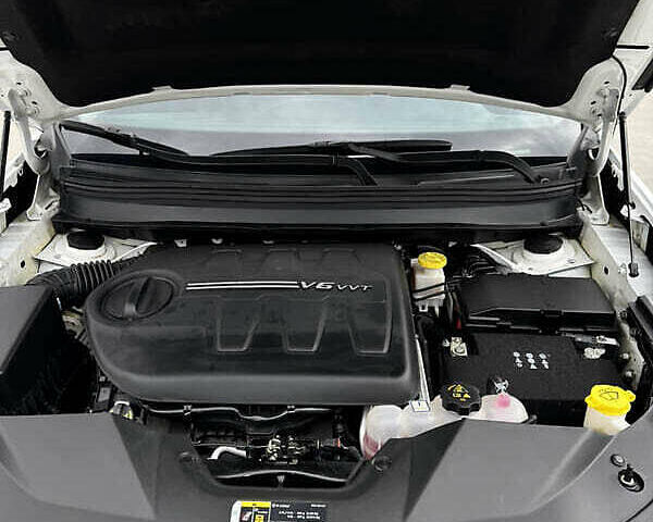 Білий Джип Cherokee, об'ємом двигуна 3.24 л та пробігом 72 тис. км за 17600 $, фото 14 на Automoto.ua