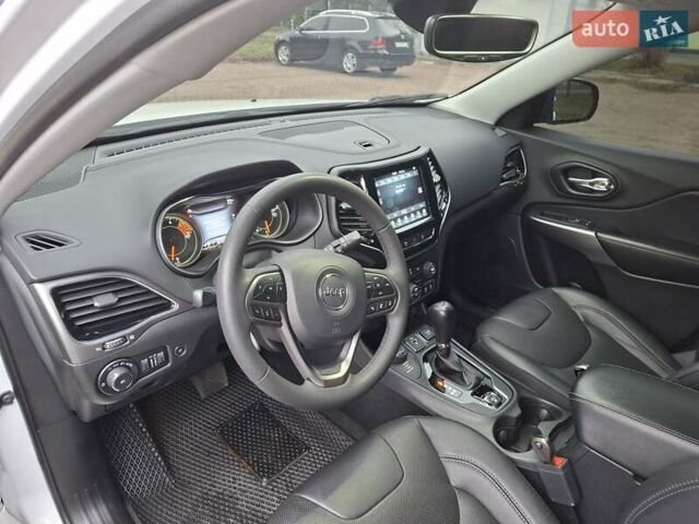 Білий Джип Cherokee, об'ємом двигуна 3.2 л та пробігом 78 тис. км за 23500 $, фото 12 на Automoto.ua