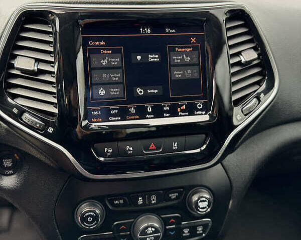 Білий Джип Cherokee, об'ємом двигуна 3.24 л та пробігом 72 тис. км за 17600 $, фото 21 на Automoto.ua