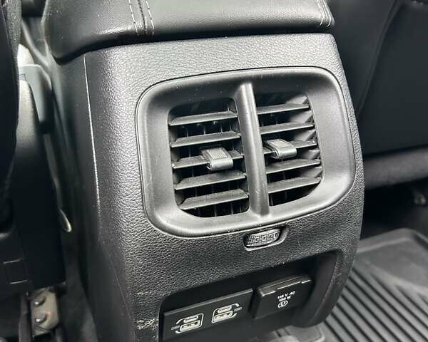Білий Джип Cherokee, об'ємом двигуна 3.24 л та пробігом 69 тис. км за 21700 $, фото 23 на Automoto.ua