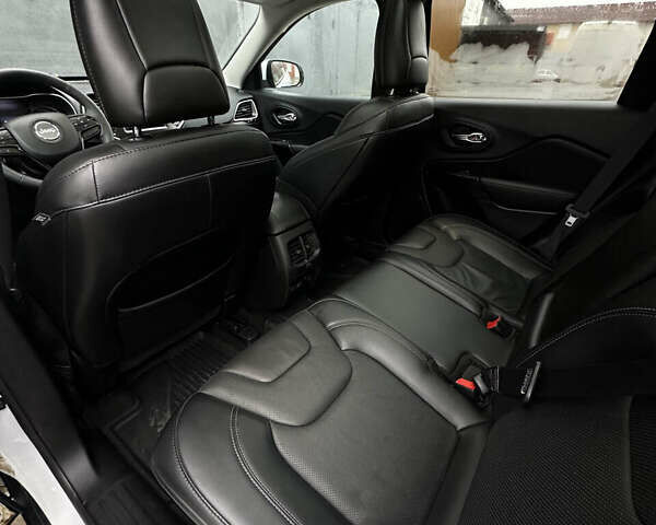 Білий Джип Cherokee, об'ємом двигуна 3.24 л та пробігом 69 тис. км за 21700 $, фото 26 на Automoto.ua