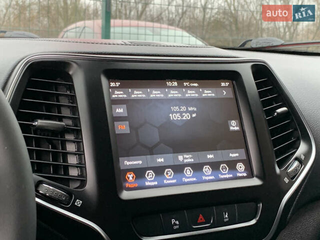 Белый Джип Чероки, объемом двигателя 3.2 л и пробегом 49 тыс. км за 22755 $, фото 60 на Automoto.ua