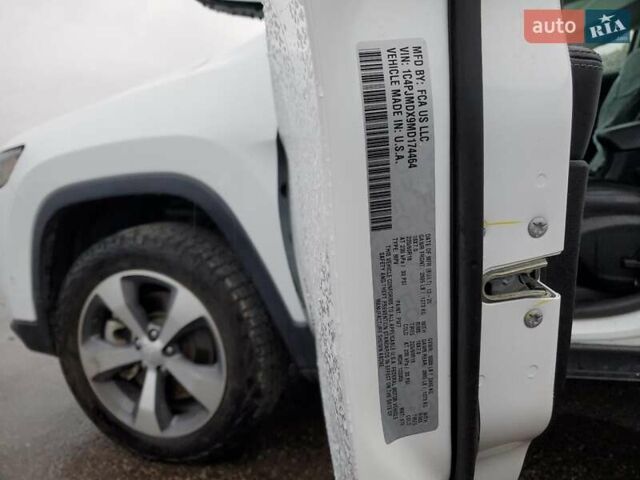 Белый Джип Чероки, объемом двигателя 3.24 л и пробегом 87 тыс. км за 5000 $, фото 11 на Automoto.ua