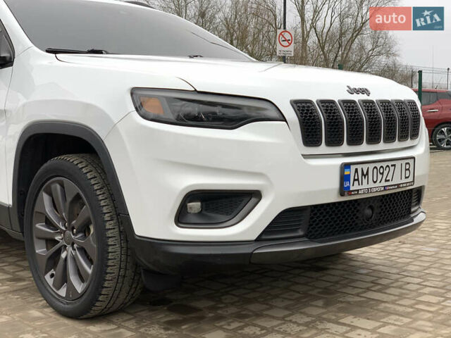 Белый Джип Чероки, объемом двигателя 3.2 л и пробегом 49 тыс. км за 22755 $, фото 7 на Automoto.ua