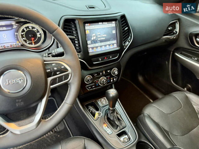 Белый Джип Чероки, объемом двигателя 3.2 л и пробегом 50 тыс. км за 22500 $, фото 39 на Automoto.ua