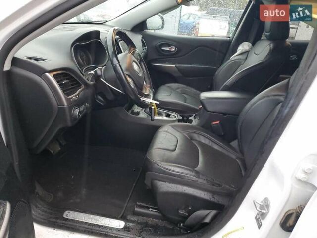 Белый Джип Чероки, объемом двигателя 3.24 л и пробегом 87 тыс. км за 5000 $, фото 6 на Automoto.ua