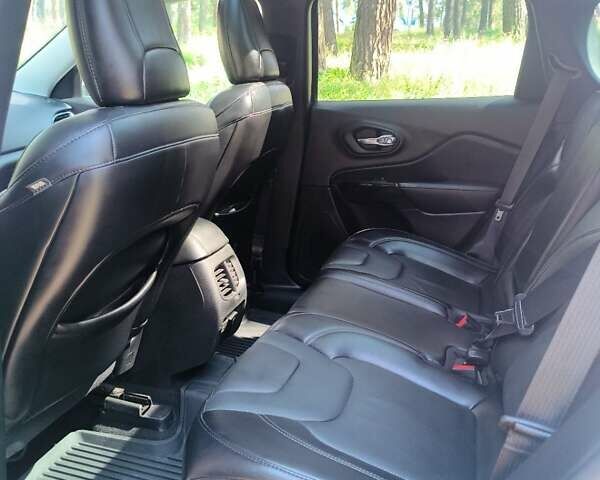Білий Джип Cherokee, об'ємом двигуна 3.24 л та пробігом 70 тис. км за 21500 $, фото 19 на Automoto.ua