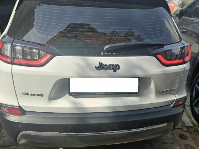 Белый Джип Чероки, объемом двигателя 2.4 л и пробегом 60 тыс. км за 15600 $, фото 1 на Automoto.ua