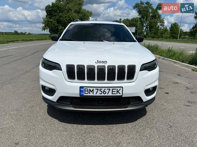 Белый Джип Чероки, объемом двигателя 3.24 л и пробегом 86 тыс. км за 19900 $, фото 2 на Automoto.ua