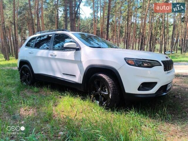 Білий Джип Cherokee, об'ємом двигуна 3.24 л та пробігом 70 тис. км за 21500 $, фото 5 на Automoto.ua