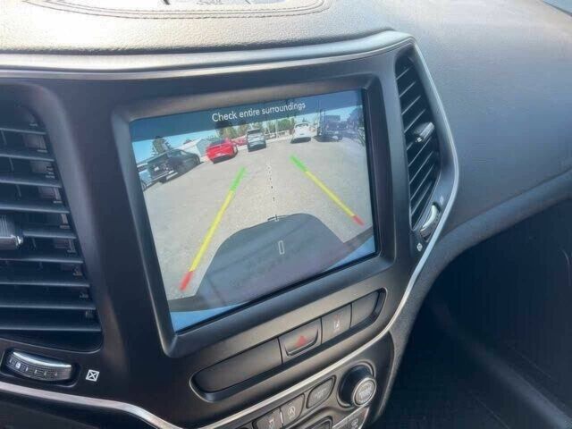 Белый Джип Чероки, объемом двигателя 3.2 л и пробегом 16 тыс. км за 13600 $, фото 6 на Automoto.ua