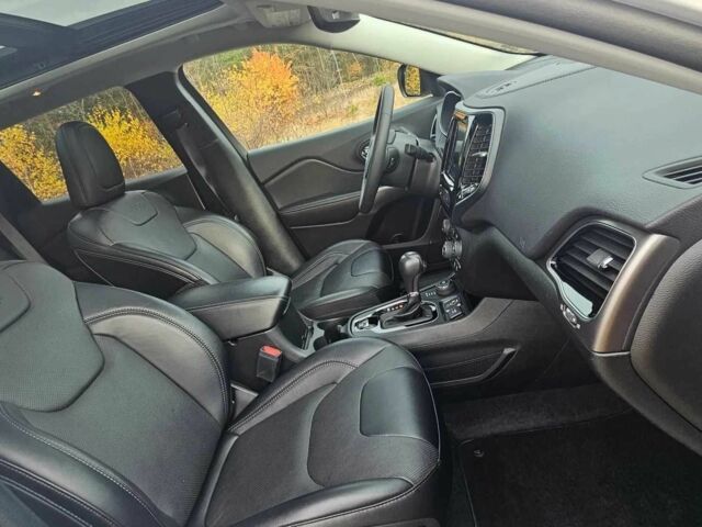 Белый Джип Чероки, объемом двигателя 3.2 л и пробегом 96 тыс. км за 13200 $, фото 15 на Automoto.ua