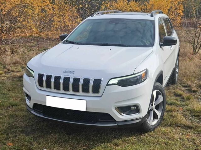 Белый Джип Чероки, объемом двигателя 3.2 л и пробегом 96 тыс. км за 13200 $, фото 1 на Automoto.ua