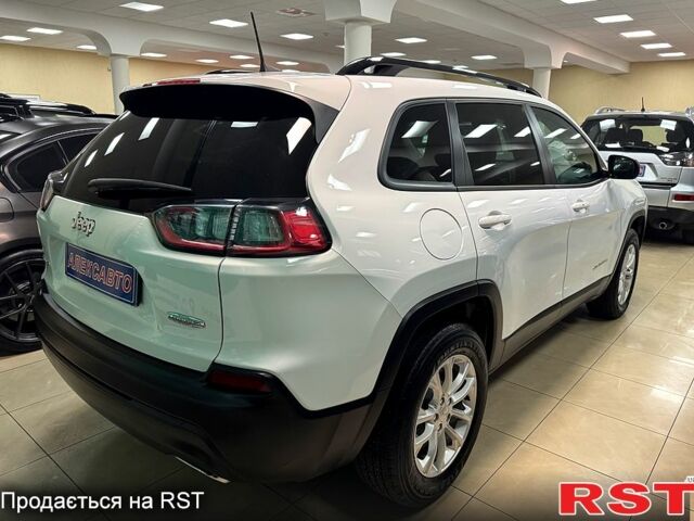 Білий Джип Cherokee, об'ємом двигуна 2 л та пробігом 19 тис. км за 24900 $, фото 4 на Automoto.ua