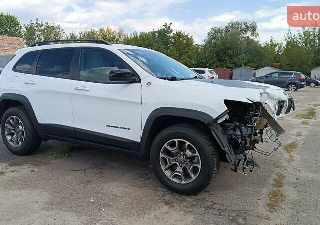 Білий Джип Cherokee, об'ємом двигуна 3.24 л та пробігом 97 тис. км за 11300 $, фото 8 на Automoto.ua