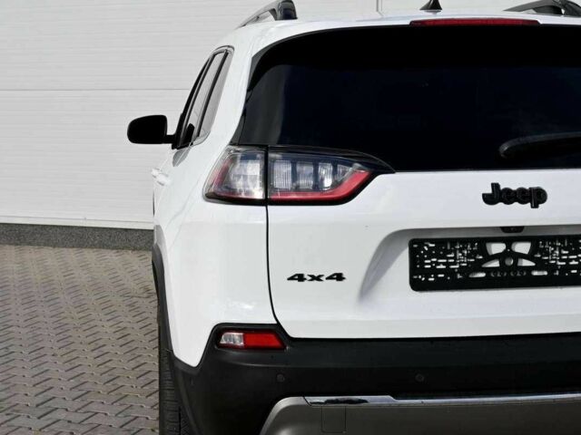 Белый Джип Чероки, объемом двигателя 3.2 л и пробегом 65 тыс. км за 12300 $, фото 7 на Automoto.ua