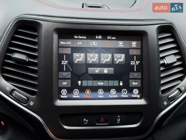 Белый Джип Чероки, объемом двигателя 3.24 л и пробегом 84 тыс. км за 24500 $, фото 43 на Automoto.ua