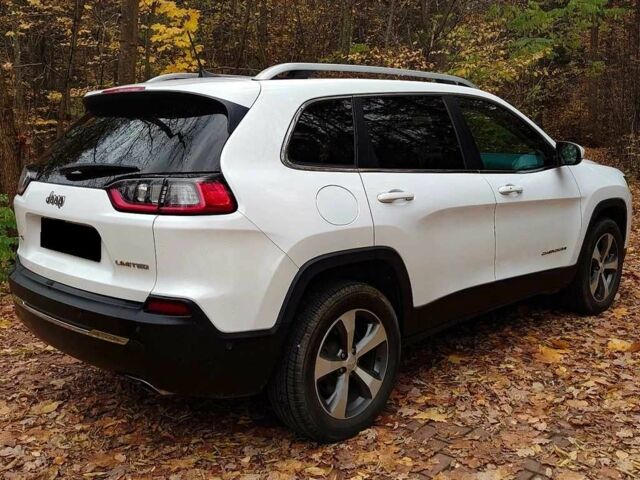 Белый Джип Чероки, объемом двигателя 3.2 л и пробегом 87 тыс. км за 12300 $, фото 4 на Automoto.ua