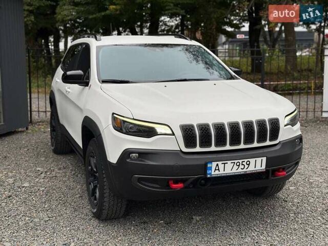 Белый Джип Чероки, объемом двигателя 3.24 л и пробегом 84 тыс. км за 24500 $, фото 7 на Automoto.ua