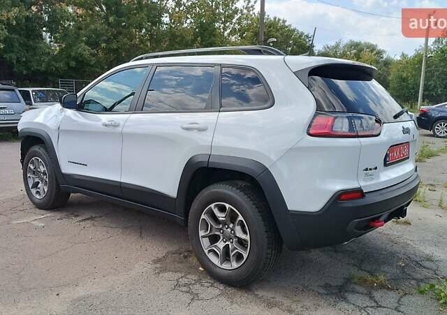Білий Джип Cherokee, об'ємом двигуна 3.24 л та пробігом 97 тис. км за 11300 $, фото 6 на Automoto.ua