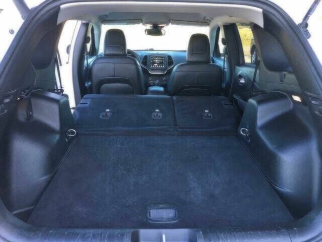 Білий Джип Cherokee, об'ємом двигуна 3.2 л та пробігом 30 тис. км за 13500 $, фото 10 на Automoto.ua