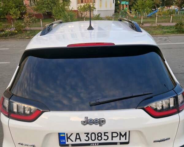 Белый Джип Чероки, объемом двигателя 3.24 л и пробегом 61 тыс. км за 19500 $, фото 4 на Automoto.ua