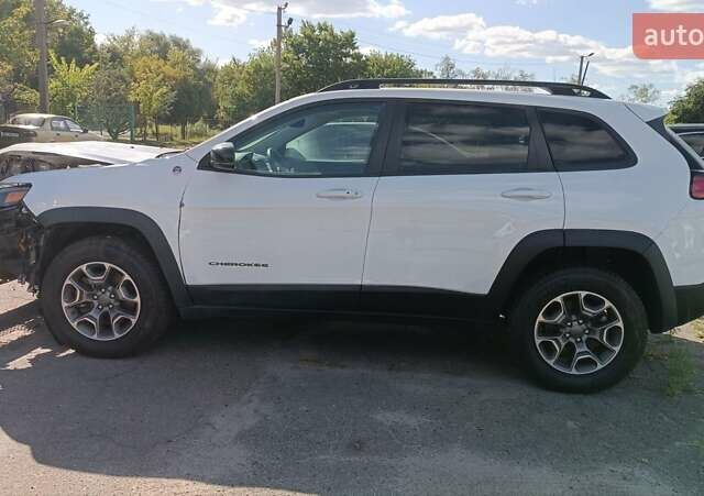 Білий Джип Cherokee, об'ємом двигуна 3.24 л та пробігом 97 тис. км за 11300 $, фото 21 на Automoto.ua