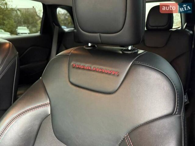 Білий Джип Cherokee, об'ємом двигуна 3.24 л та пробігом 84 тис. км за 24500 $, фото 28 на Automoto.ua