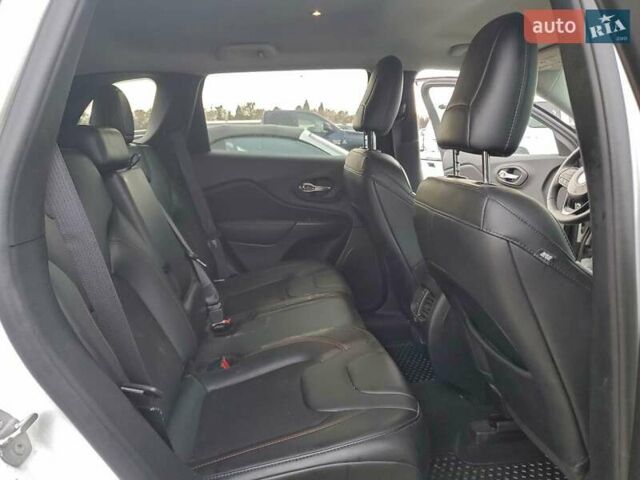 Белый Джип Чероки, объемом двигателя 3.24 л и пробегом 90 тыс. км за 6900 $, фото 2 на Automoto.ua