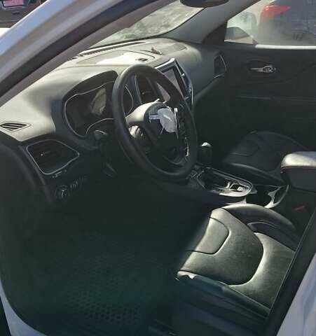 Білий Джип Cherokee, об'ємом двигуна 3.24 л та пробігом 97 тис. км за 11300 $, фото 48 на Automoto.ua
