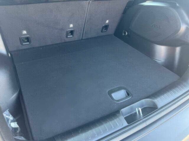 Белый Джип Чероки, объемом двигателя 3.2 л и пробегом 16 тыс. км за 13600 $, фото 10 на Automoto.ua