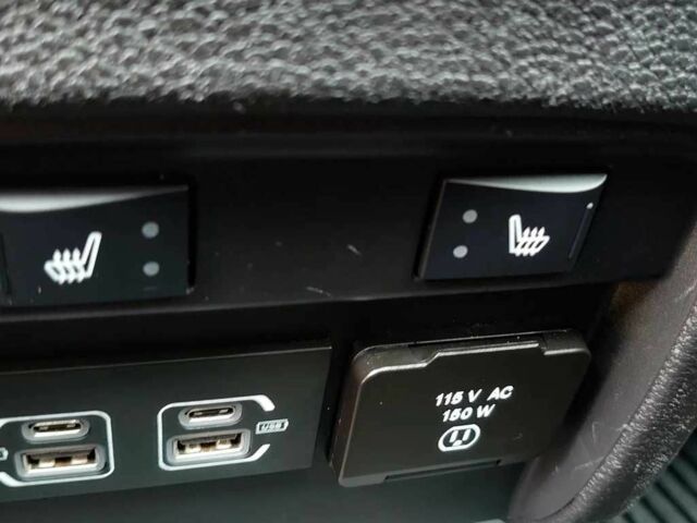 Белый Джип Чероки, объемом двигателя 3.2 л и пробегом 87 тыс. км за 12300 $, фото 15 на Automoto.ua