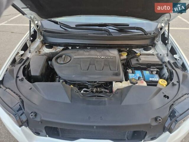 Белый Джип Чероки, объемом двигателя 3.24 л и пробегом 61 тыс. км за 19500 $, фото 30 на Automoto.ua