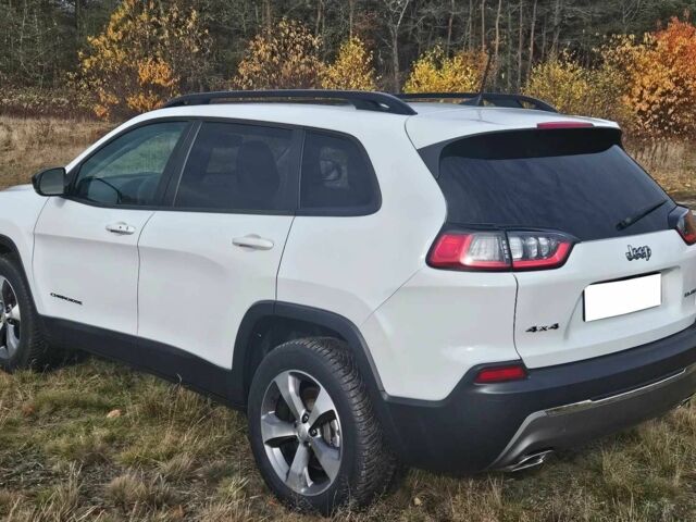 Белый Джип Чероки, объемом двигателя 3.2 л и пробегом 96 тыс. км за 13200 $, фото 3 на Automoto.ua